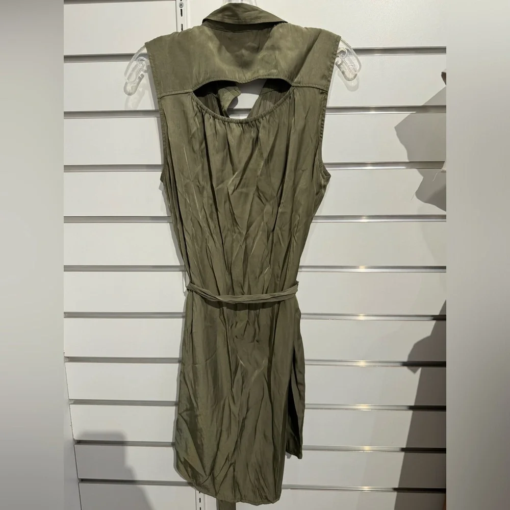 American Eagle Outfitters Sleeveless Flowy‎ Olive Green Dress